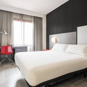 Double room Hotel ILUNION Suites Madrid